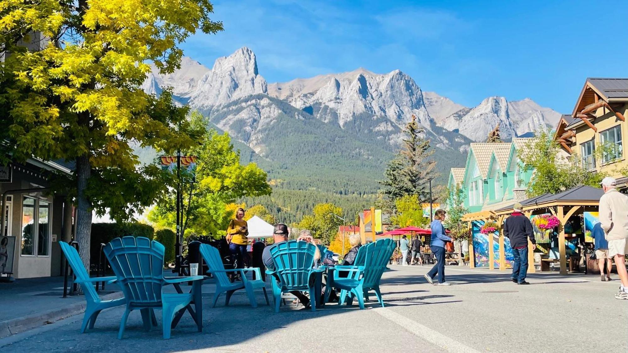 Unit #204 Cozy Mountain View 2Br In Canmore Downtown Kültér fotó